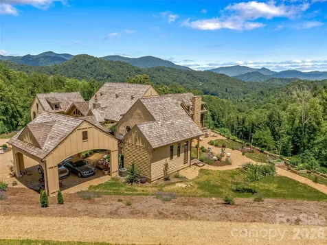 384 Doan Town Road Burnsville NC 28714
