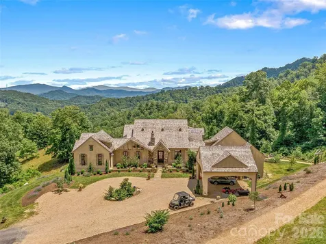 384 Doan Town Road Burnsville NC 28714