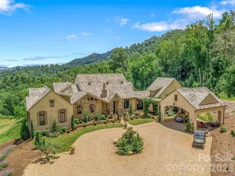 384 Doan Town Road Burnsville NC 28714