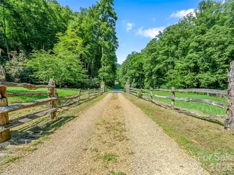 384 Doan Town Road Burnsville NC 28714