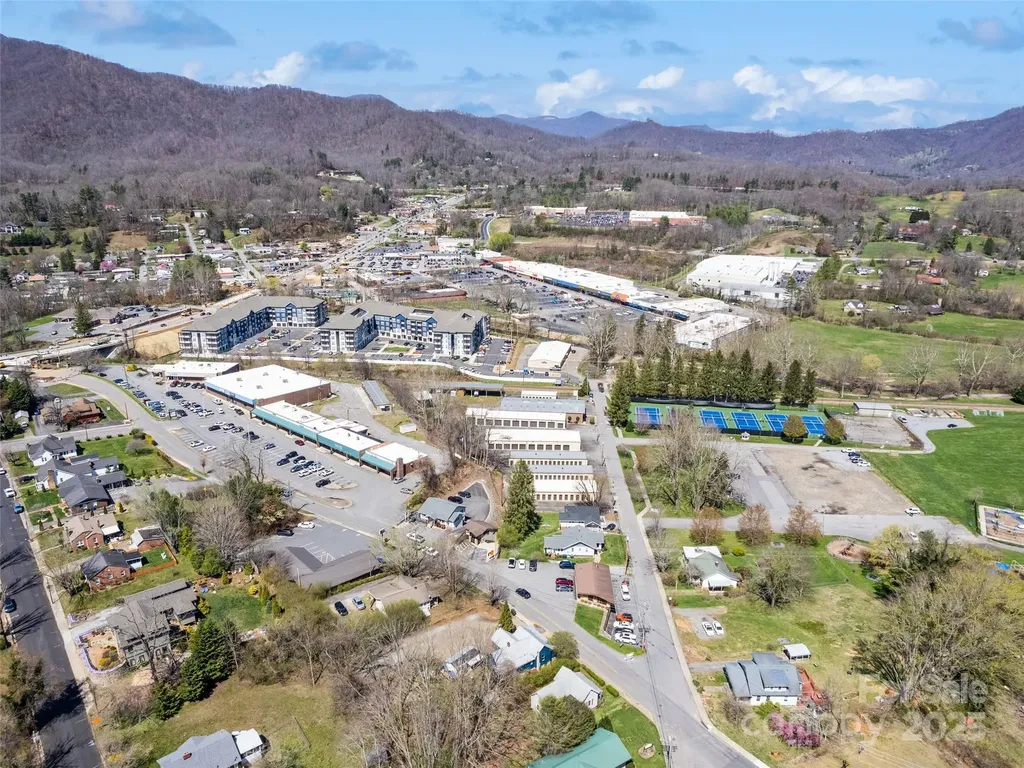 442 And 440 Walnut Street Waynesville NC 28786