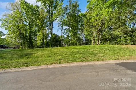 1618 Heatherloch Drive Gastonia NC 28054