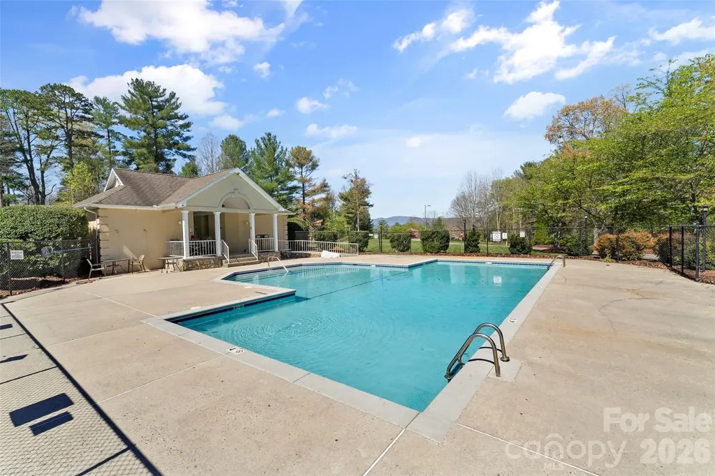 1600 Lillians Point Court Morganton NC 28655