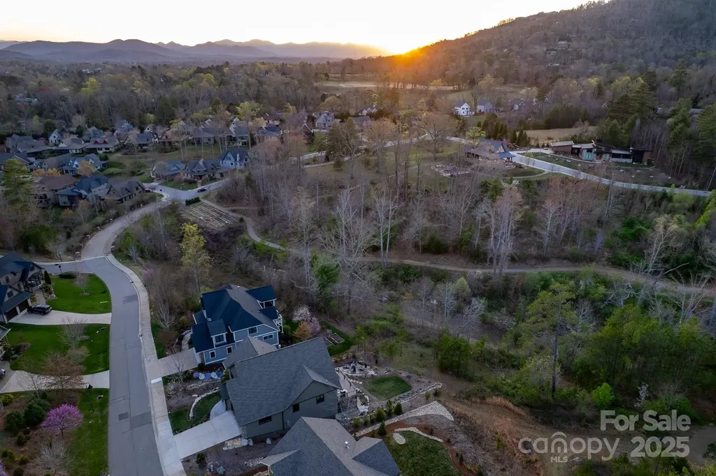 64 French Willow Drive Asheville NC 28804
