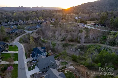 64 French Willow Drive Asheville NC 28804
