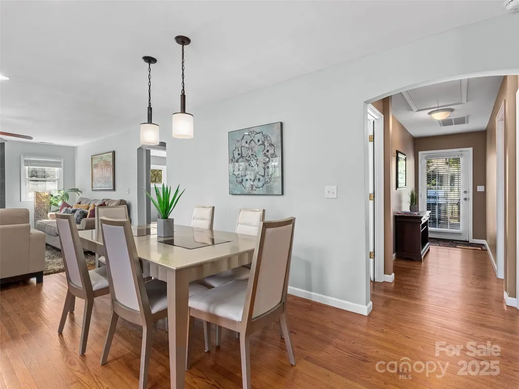 184 Aurora Drive Asheville NC 28805