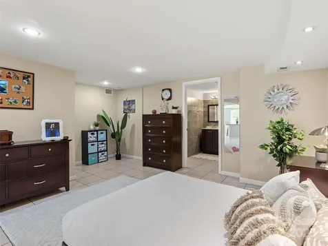 184 Aurora Drive Asheville NC 28805