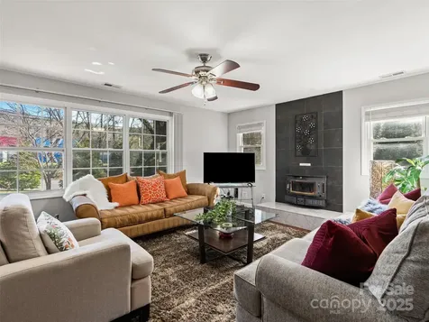 184 Aurora Drive Asheville NC 28805