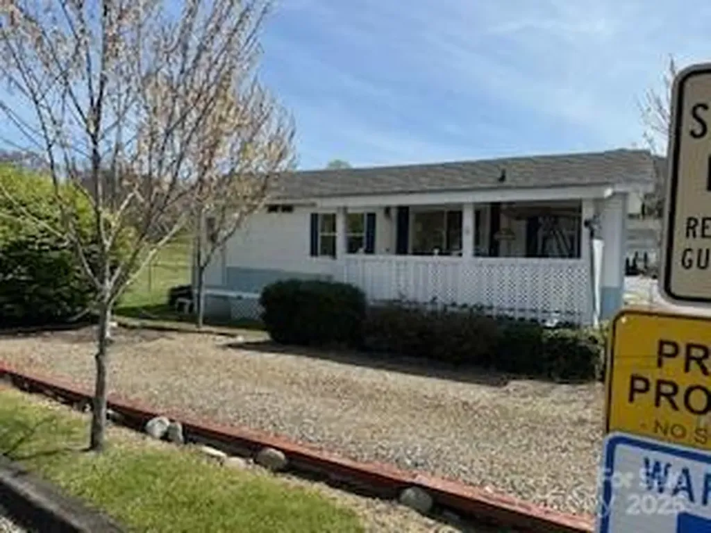 25 Summer Place Drive Waynesville NC 28785