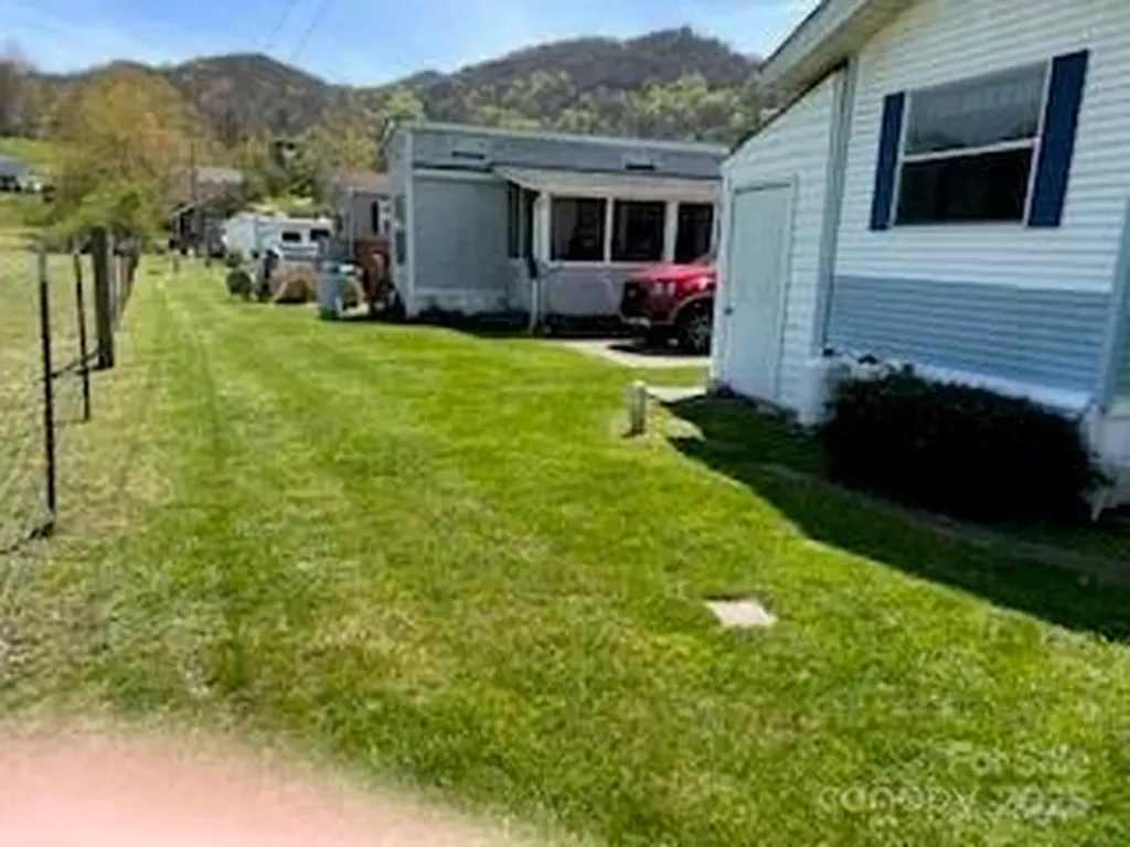 25 Summer Place Drive Waynesville NC 28785