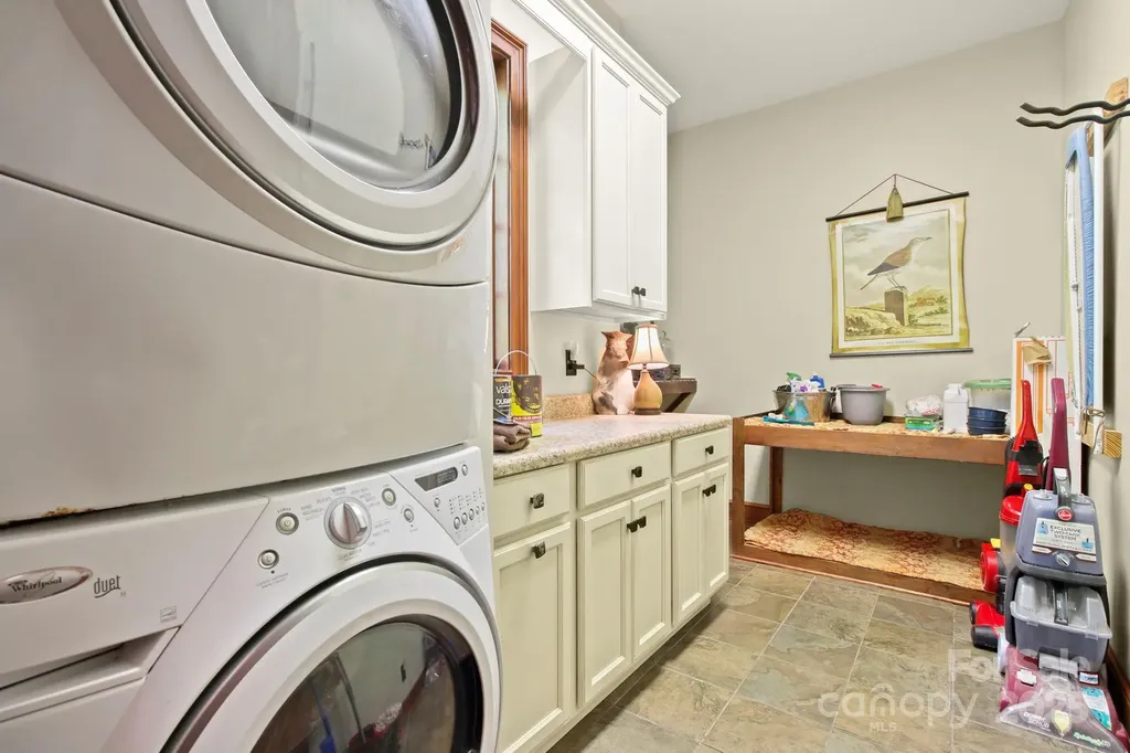 285 Wetherley Boone NC 28607