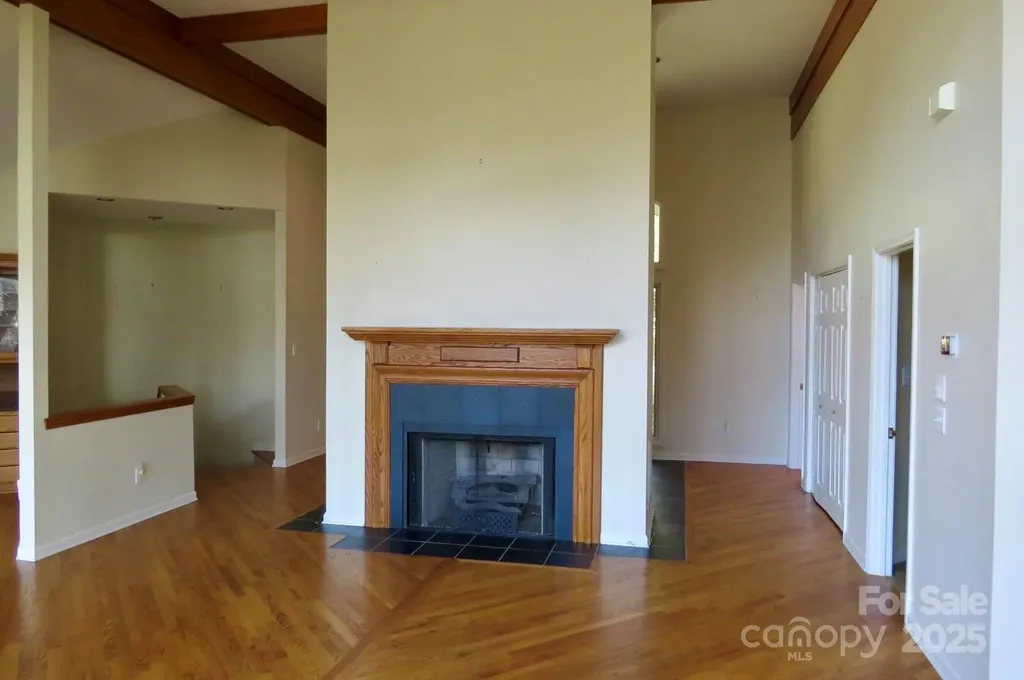 422 Lakeside Drive Lake Toxaway NC 28747