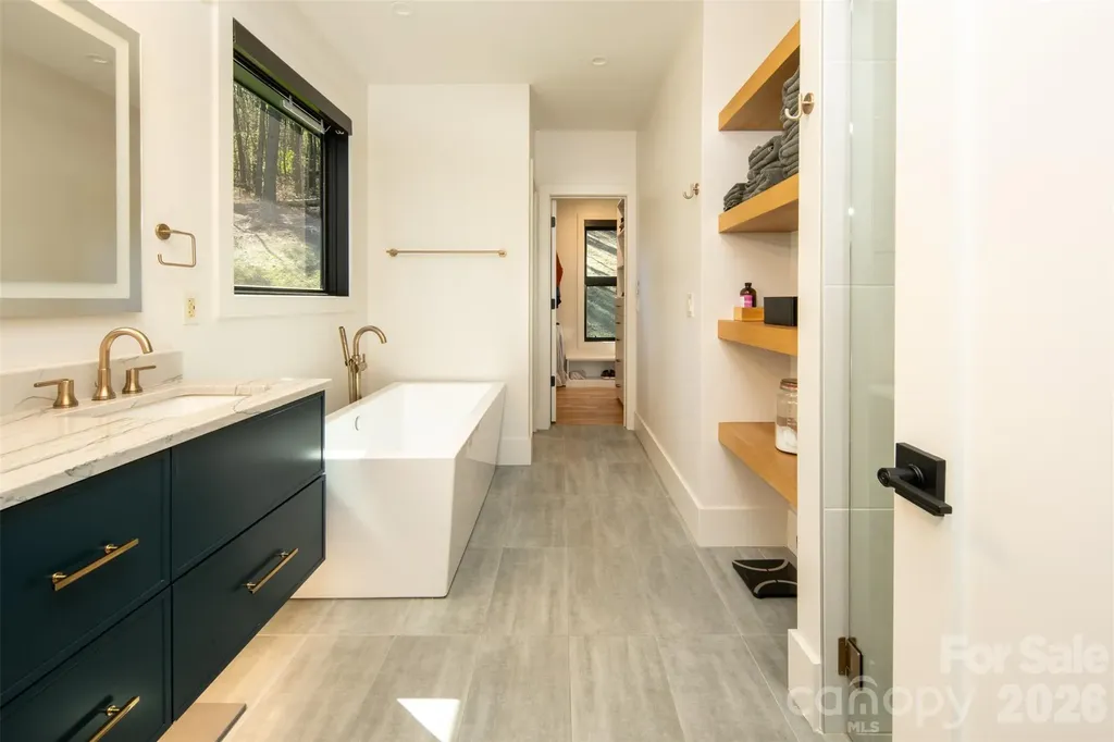 42 Spring Cove Road Asheville NC 28804