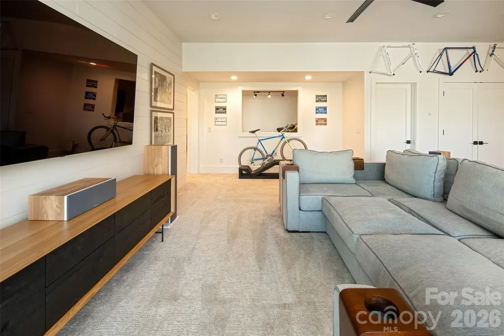 42 Spring Cove Road Asheville NC 28804