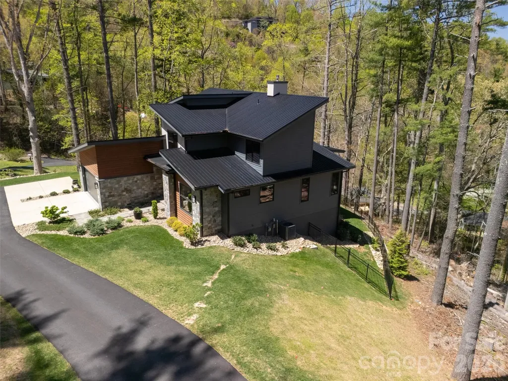 42 Spring Cove Road Asheville NC 28804