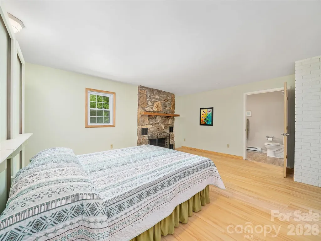 3829 Coxes Creek Road Burnsville NC 28714