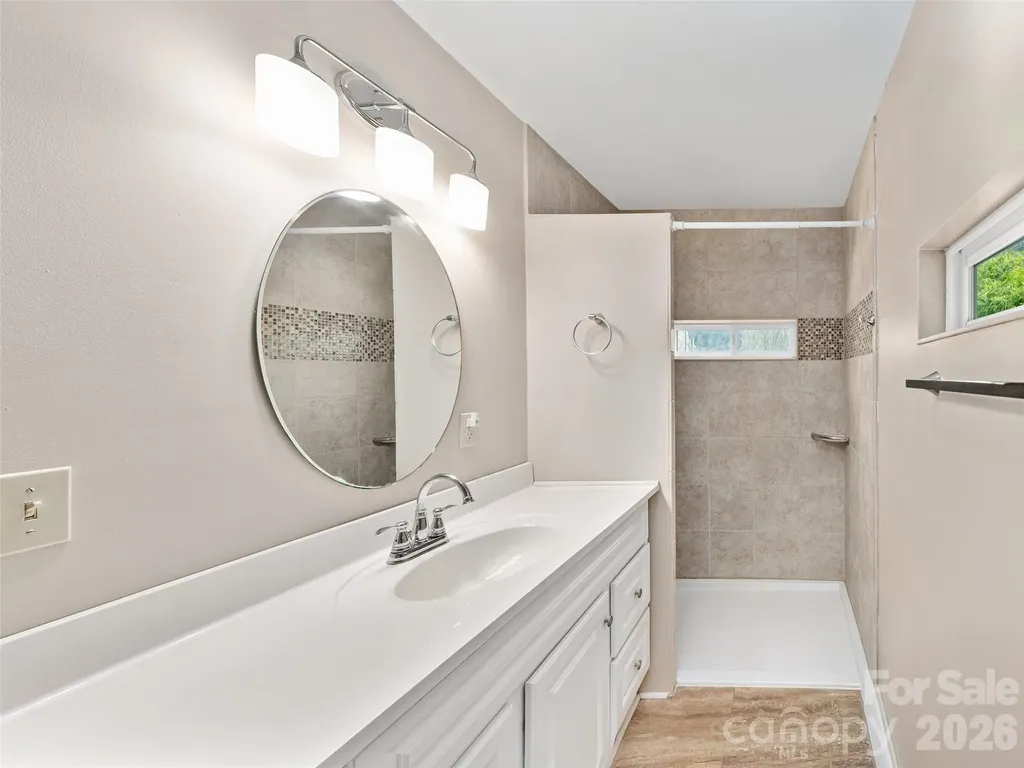 3829 Coxes Creek Road Burnsville NC 28714