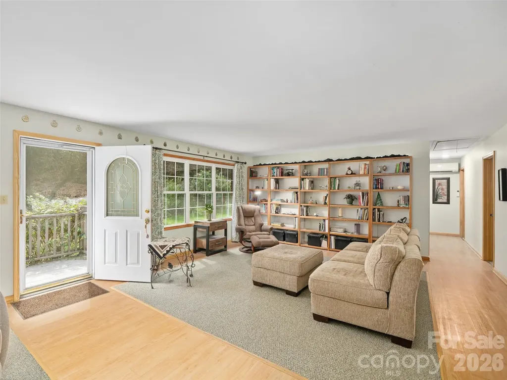 3829 Coxes Creek Road Burnsville NC 28714