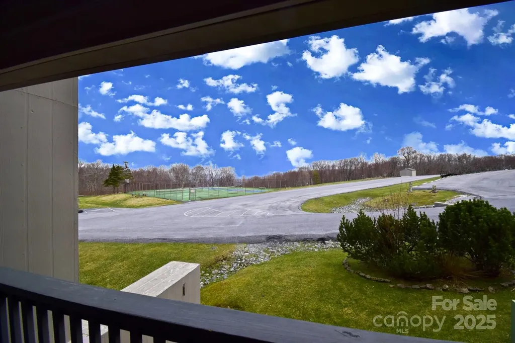 301 Pinnacle Inn Road Beech Mountain NC 28604