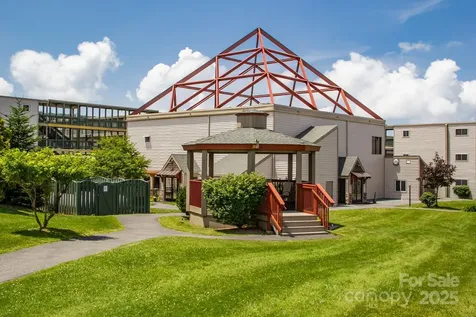 301 Pinnacle Inn Road Beech Mountain NC 28604