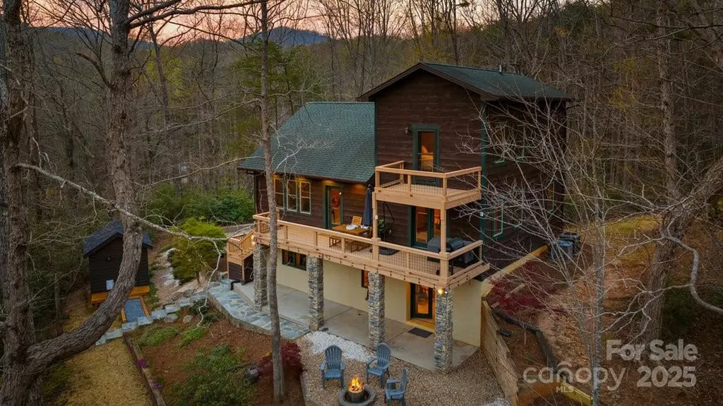 502 Caledonia Loop Landrum SC 29356