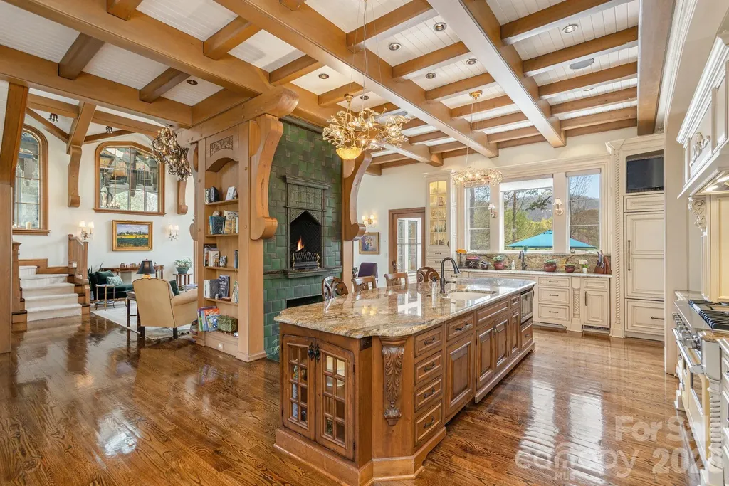 8 Fairway Place Asheville NC 28803