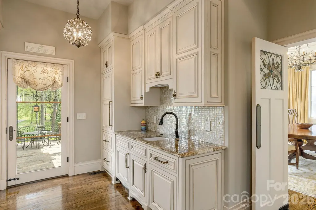 8 Fairway Place Asheville NC 28803