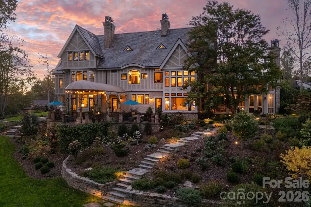 8 Fairway Place Asheville NC 28803