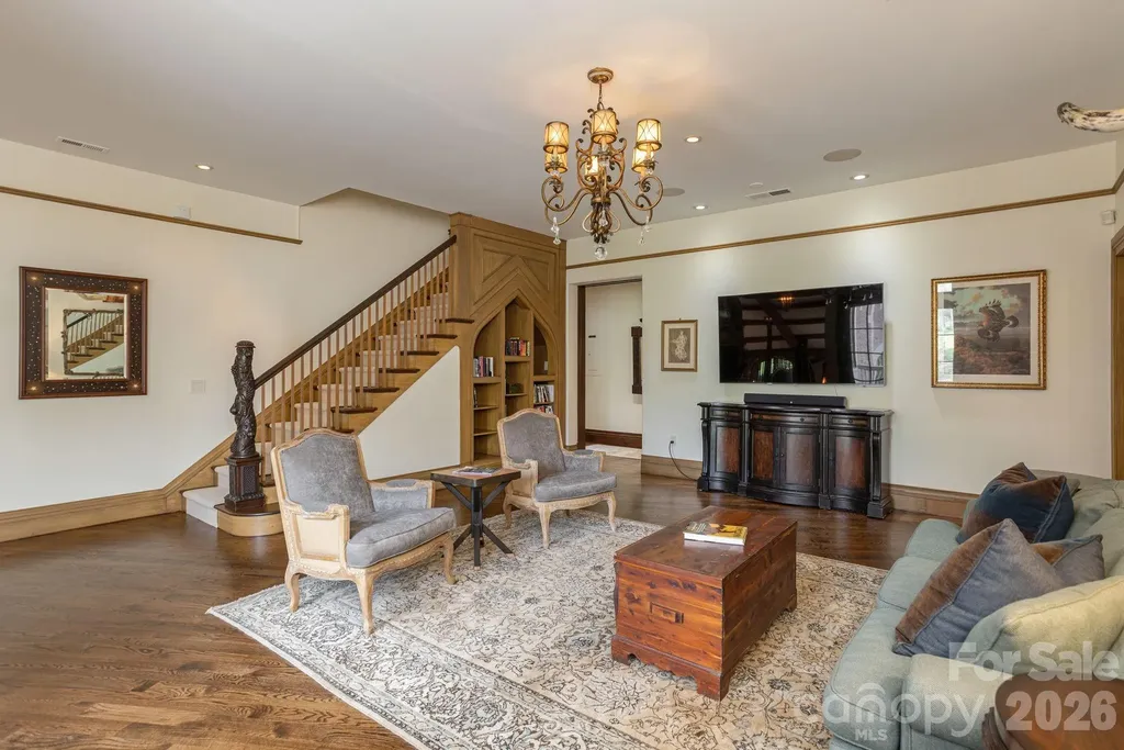 8 Fairway Place Asheville NC 28803