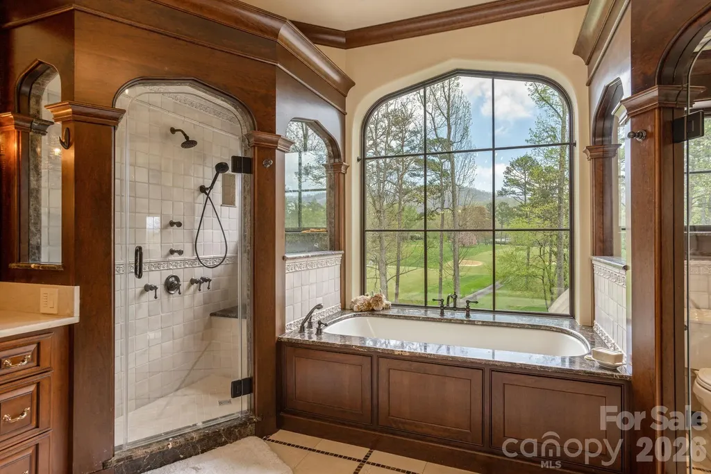 8 Fairway Place Asheville NC 28803