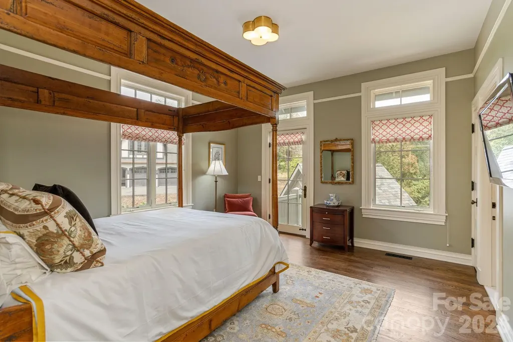 8 Fairway Place Asheville NC 28803