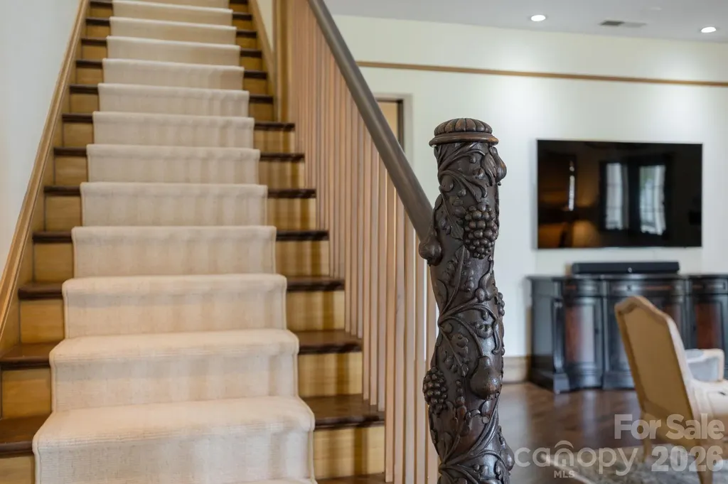 8 Fairway Place Asheville NC 28803