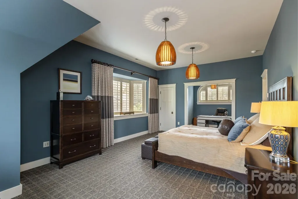 8 Fairway Place Asheville NC 28803