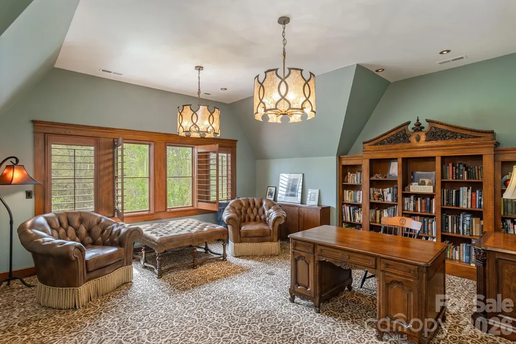 8 Fairway Place Asheville NC 28803