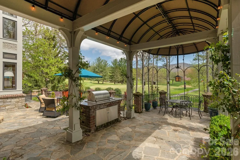 8 Fairway Place Asheville NC 28803