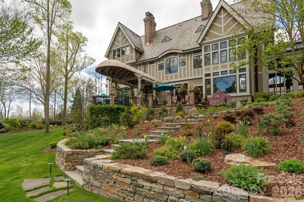 8 Fairway Place Asheville NC 28803