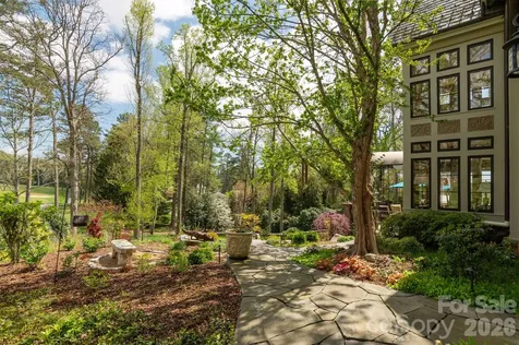 8 Fairway Place Asheville NC 28803
