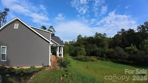 19 Higgins Road Weaverville NC 28787