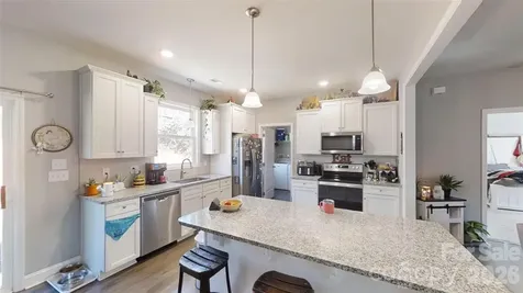 19 Higgins Road Weaverville NC 28787