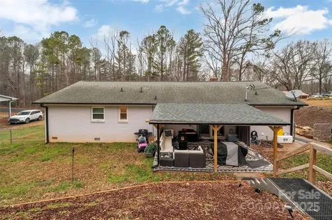 140 Wandering Lane Bessemer City NC 28016