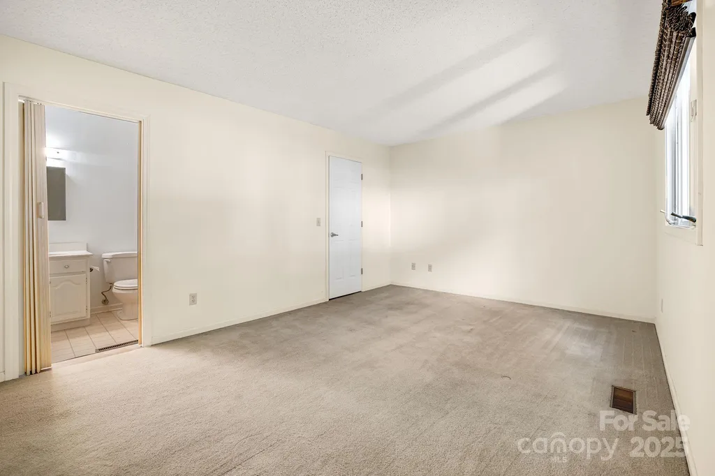 411 Britton Creek Drive Hendersonville NC 28791