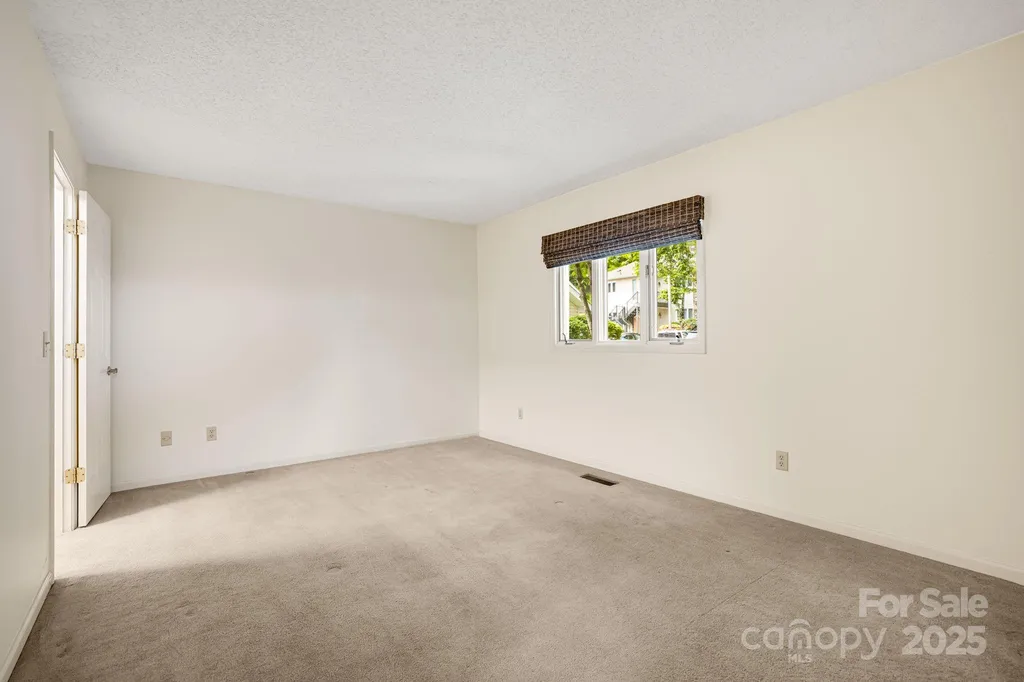 411 Britton Creek Drive Hendersonville NC 28791