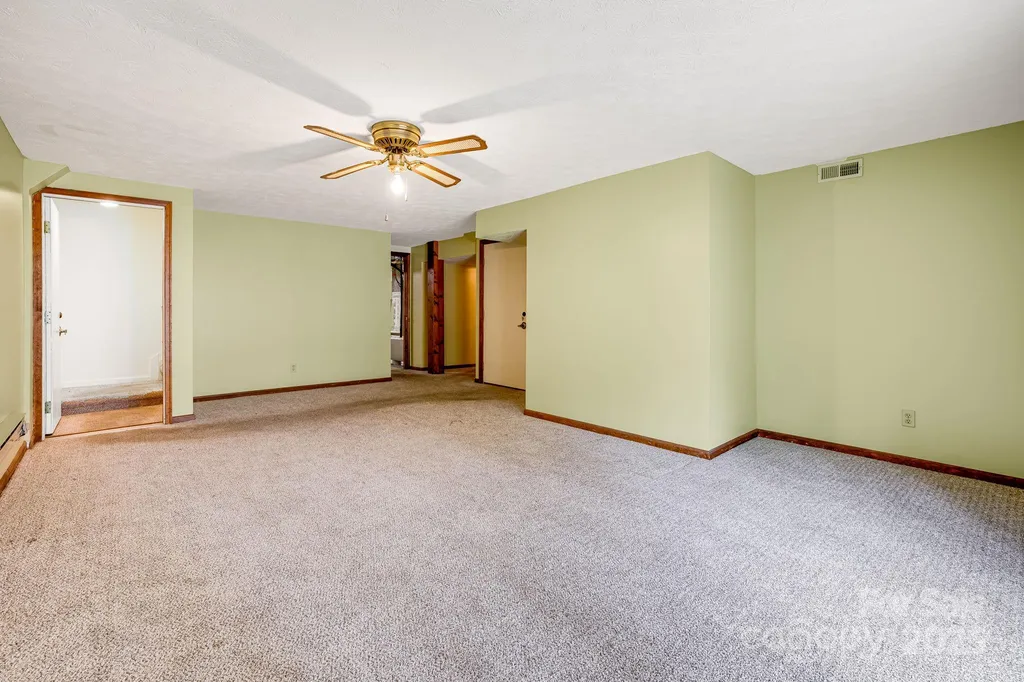 411 Britton Creek Drive Hendersonville NC 28791