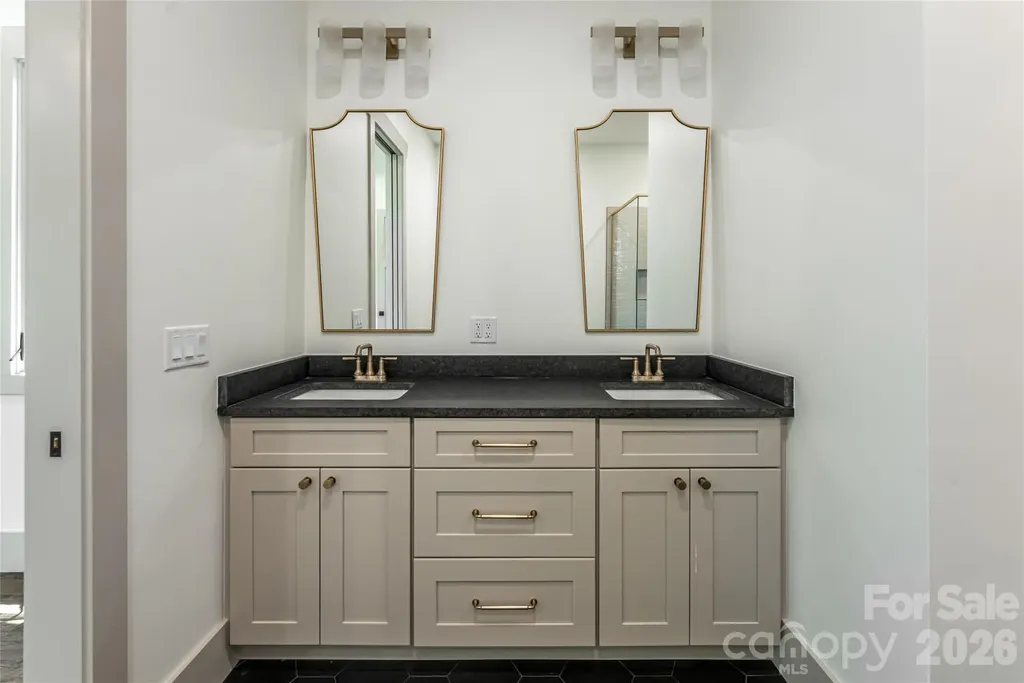 110 Unadilla Avenue Asheville NC 28803