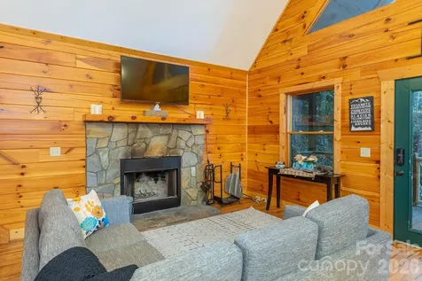 100 Candlemaker Trail Maggie Valley NC 28751