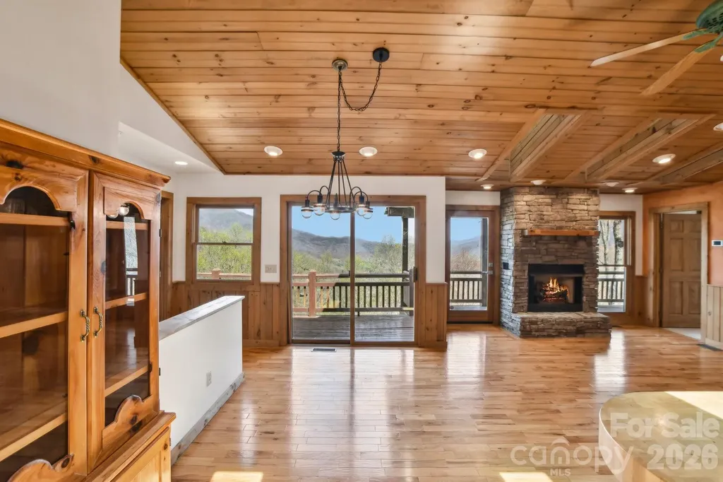 1426 Setzer Cove Road Maggie Valley NC 28751