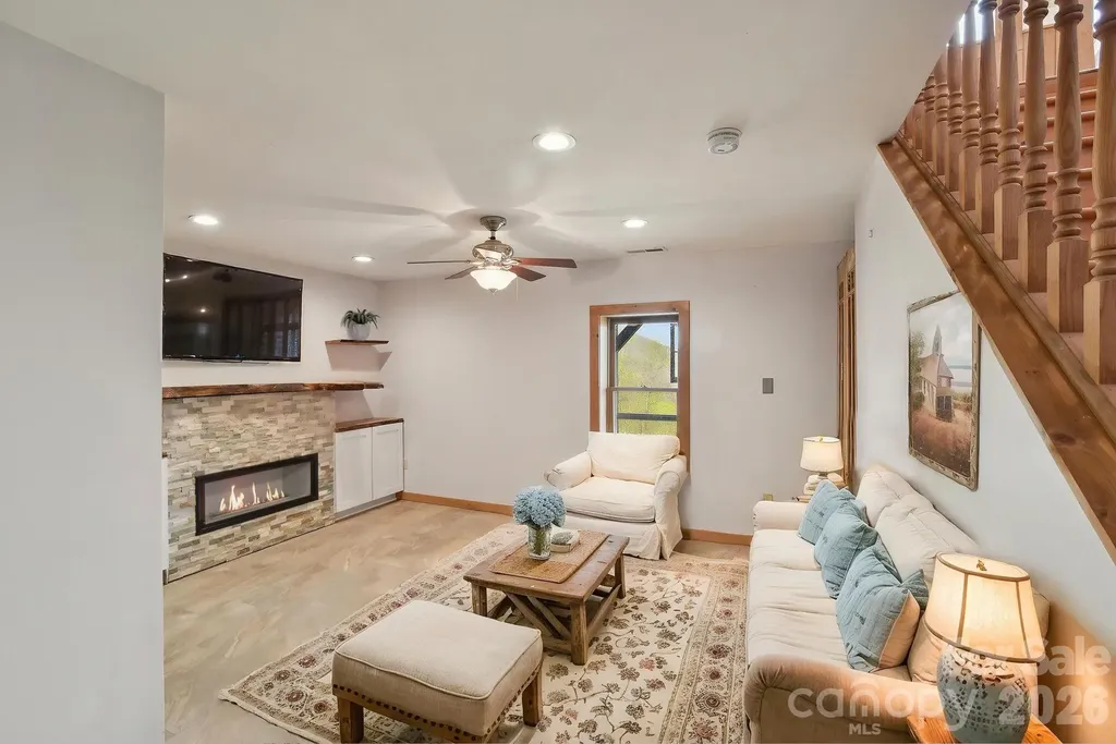 1426 Setzer Cove Road Maggie Valley NC 28751