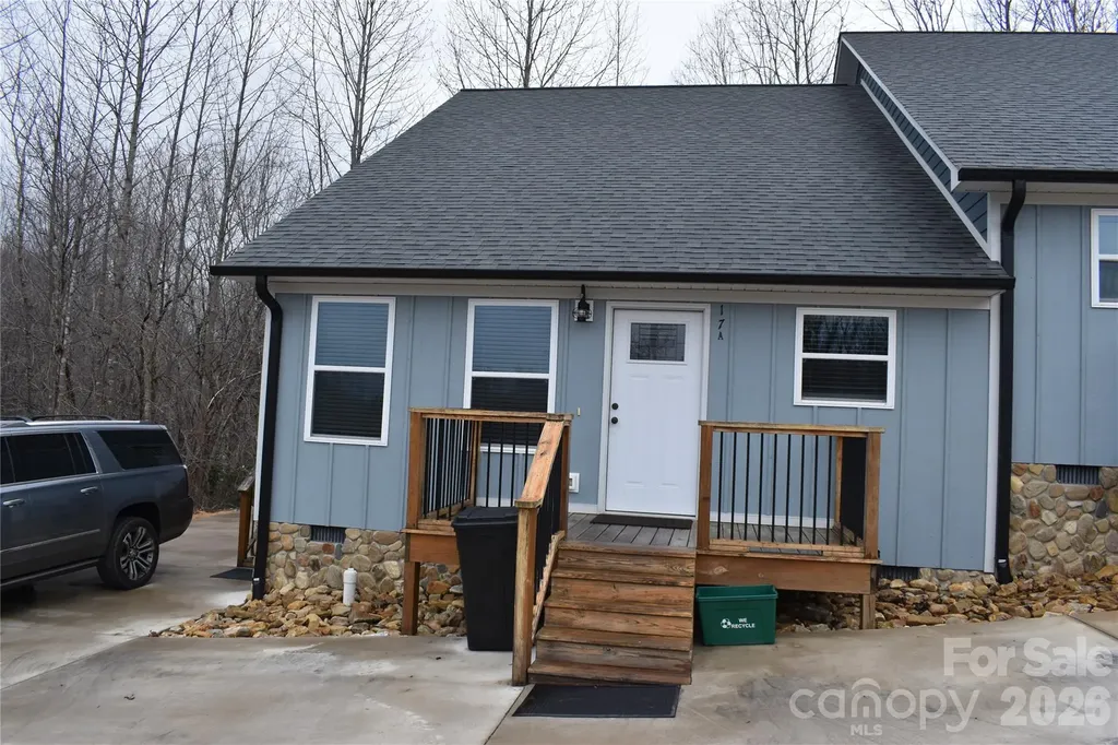 17 Meredith Lane Marion NC 28752