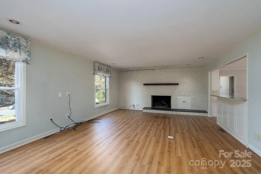 758 Williamsburg Drive NE Concord NC 28025