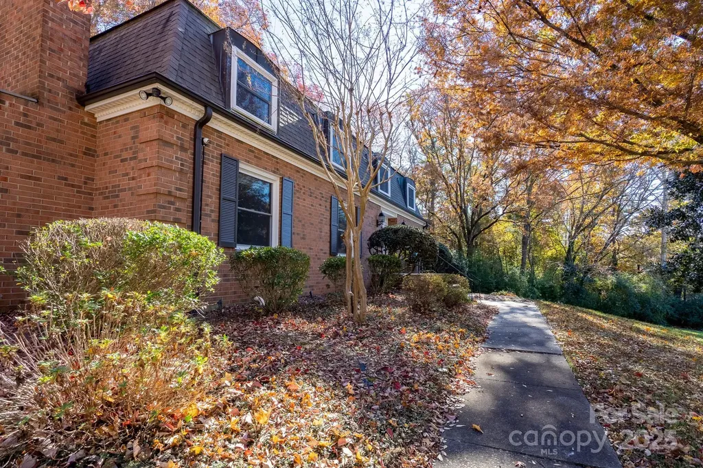 758 Williamsburg Drive NE Concord NC 28025